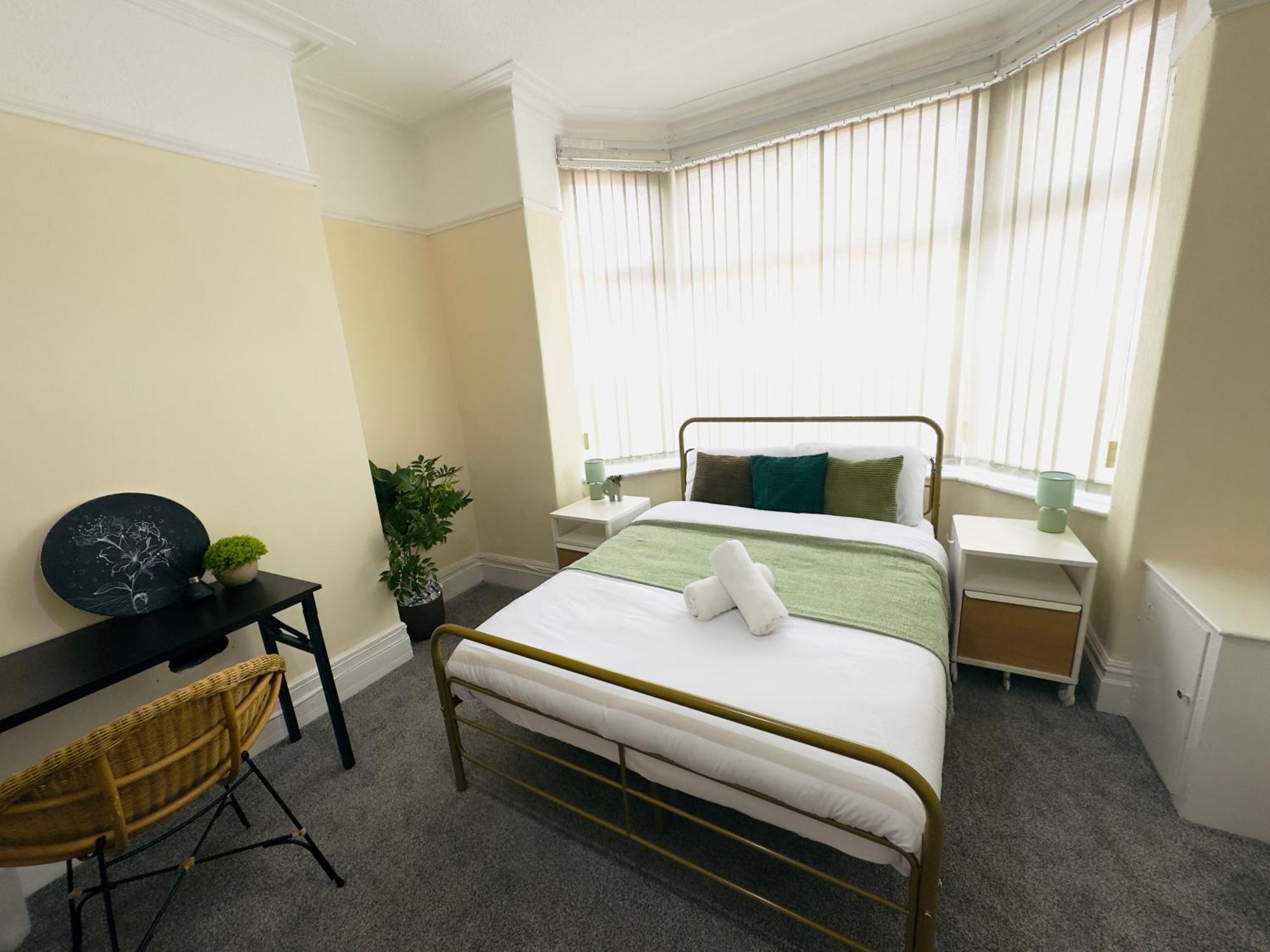 Double Bedroom Near City Center Manchester Exterior photo