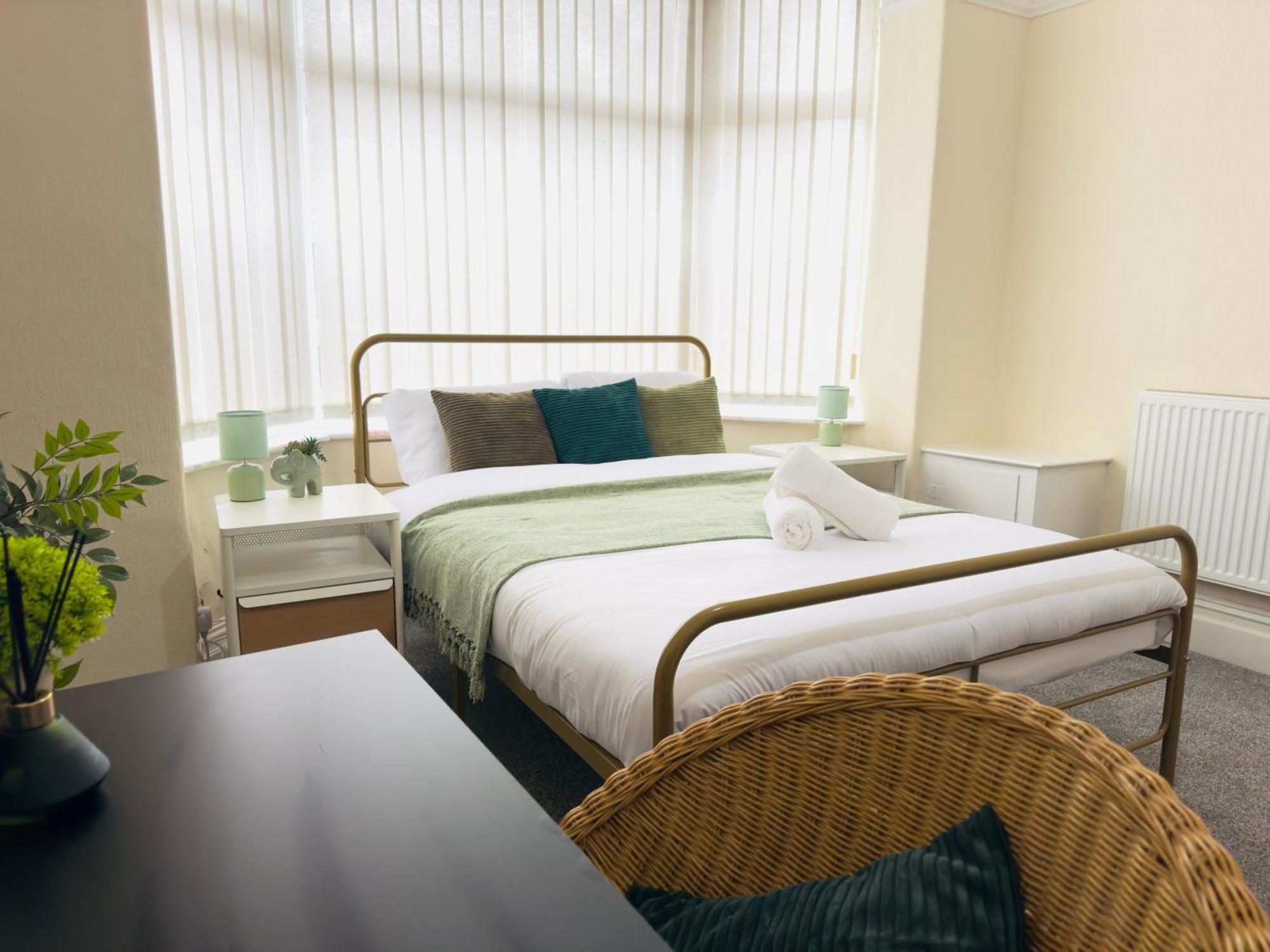 Double Bedroom Near City Center Manchester Exterior photo